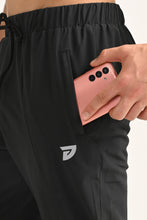 KA53 All Day Trackpant Black