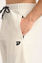 KA53 All Day Trackpant  Summit White
