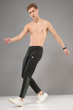KA 53 Bottom Stripe Dri-FIT Trackpant | Black