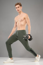 KA 53 Bottom Stripe Dri-FIT Trackpant | Olive